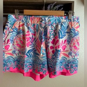 Lilly Pulitzer NWOT Katia Shorts L